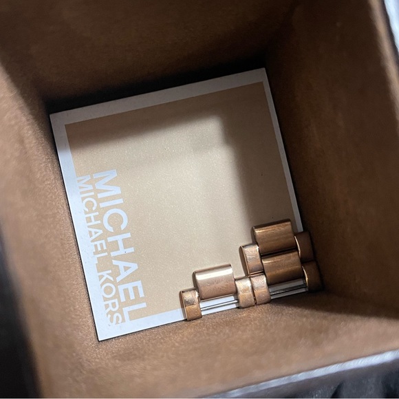 Women’s Michael Kors Watch - Picture 8 of 9